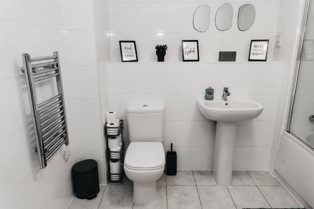 Stunning Modern Heart Of The City Apartment Sheffield Luaran gambar